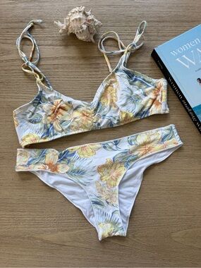Ripcurl Women’s Floral Bikini Set - Yellow & Blue Tropical Print